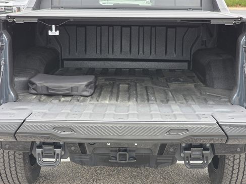 Used 2025 GMC Hummer EV 3X w/ LPO, Dark Essentials Package image 37