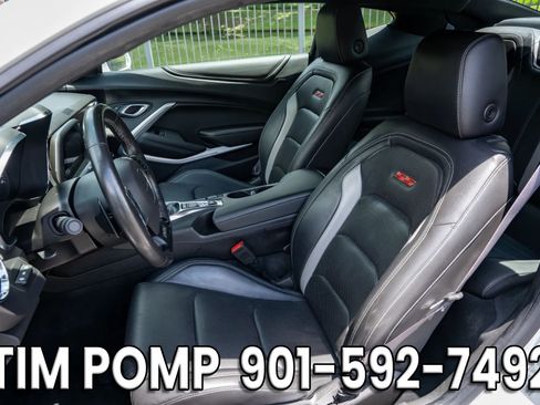 Used 2017 Chevrolet Camaro SS RWD image 11