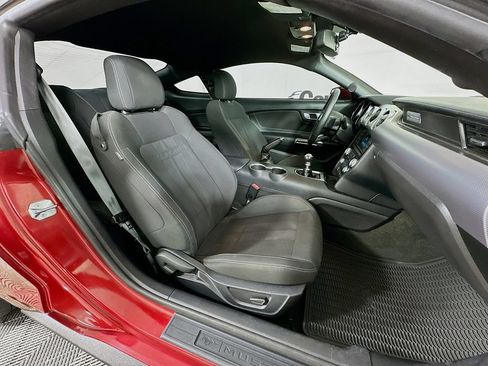 Used 2018 Ford Mustang GT RWD image 30