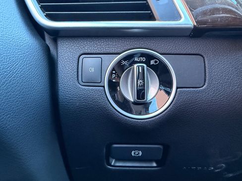 Used 2015 Mercedes-Benz GL 450 GL 450 4MATIC image 26