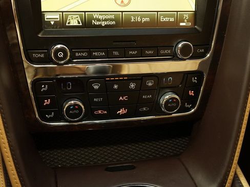 Used 2016 Bentley Flying Spur W12 image 16