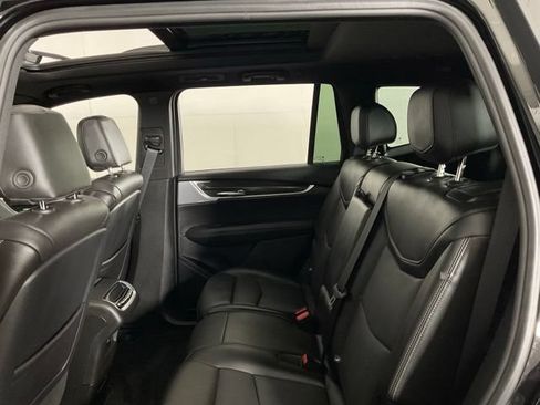 Certified 2025 Cadillac XT6 Sport w/ Technology Package AWD/4WD image 32