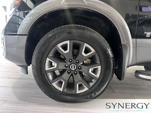 Used 2020 Nissan Titan Platinum Reserve w/ Moonroof Package AWD/4WD image 21