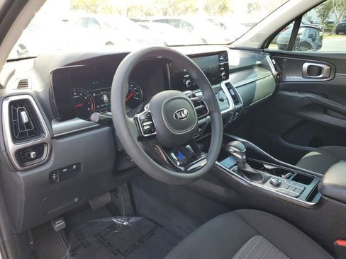 Used 2021 Kia Sorento LX image 18
