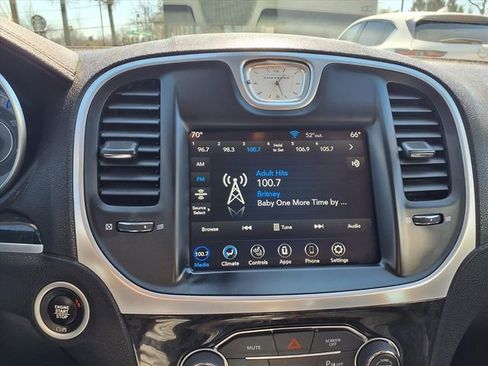 Used 2021 Chrysler 300 Touring L image 22