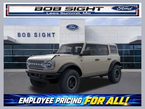 New 2026 Ford Bronco Badlands AWD/4WD image 1