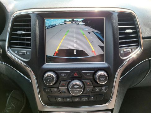 Used 2017 Jeep Grand Cherokee Limited AWD/4WD image 13