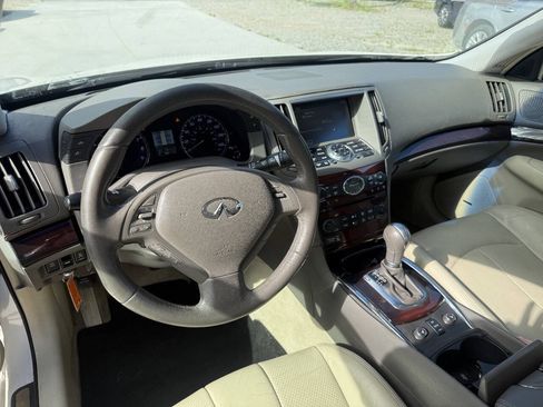 Used 2010 INFINITI G37 x Sedan w/ Premium Pkg AWD/4WD image 18