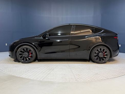 Used 2022 Tesla Model Y Performance AWD/4WD image 2