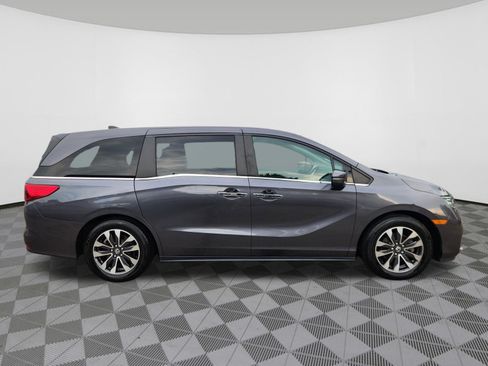 Certified 2024 Honda Odyssey EX-L image 6