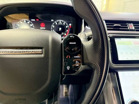 Used 2020 Land Rover Range Rover Sport HSE Dynamic image 12
