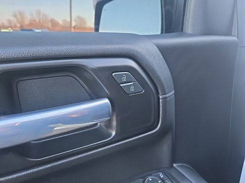 Used 2021 Chevrolet Silverado 1500 LT w/ Z71 Off-Road Package image 37