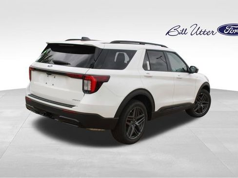 New 2026 Ford Explorer ST-Line image 3