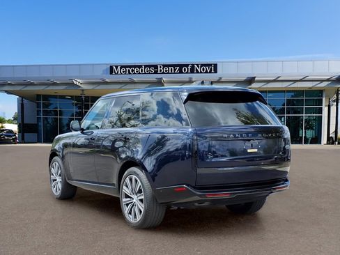 Used 2023 Land Rover Range Rover SE AWD/4WD image 3
