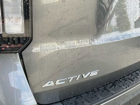 Used 2026 Ford Explorer Active AWD/4WD image 12