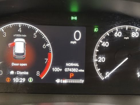 Used 2023 Honda Pilot Touring image 15
