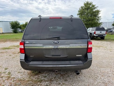 Used 2016 Ford Expedition XLT w/ Equipment Group 202A RWD image 5