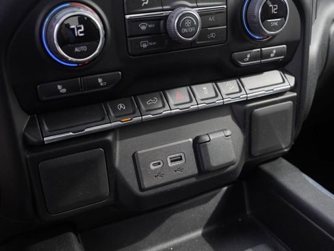 Used 2022 Chevrolet Silverado 1500 RST w/ Z71 Off-Road Package image 17