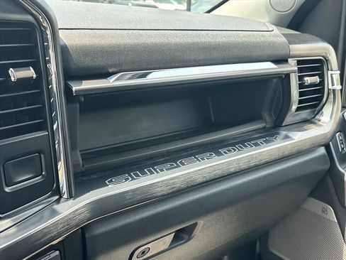 Used 2025 Ford F250 Lariat w/ Black Appearance Package AWD/4WD image 40