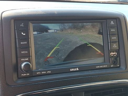 Used 2011 Dodge Grand Caravan R/T FWD image 18