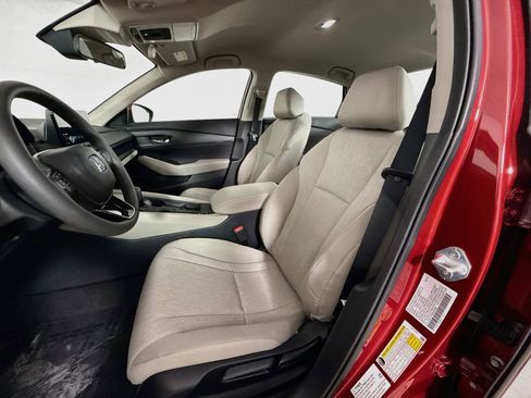 Certified 2025 Honda Accord LX image 22