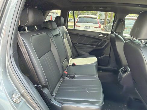 Used 2022 Volkswagen Tiguan SE R-Line AWD/4WD image 56