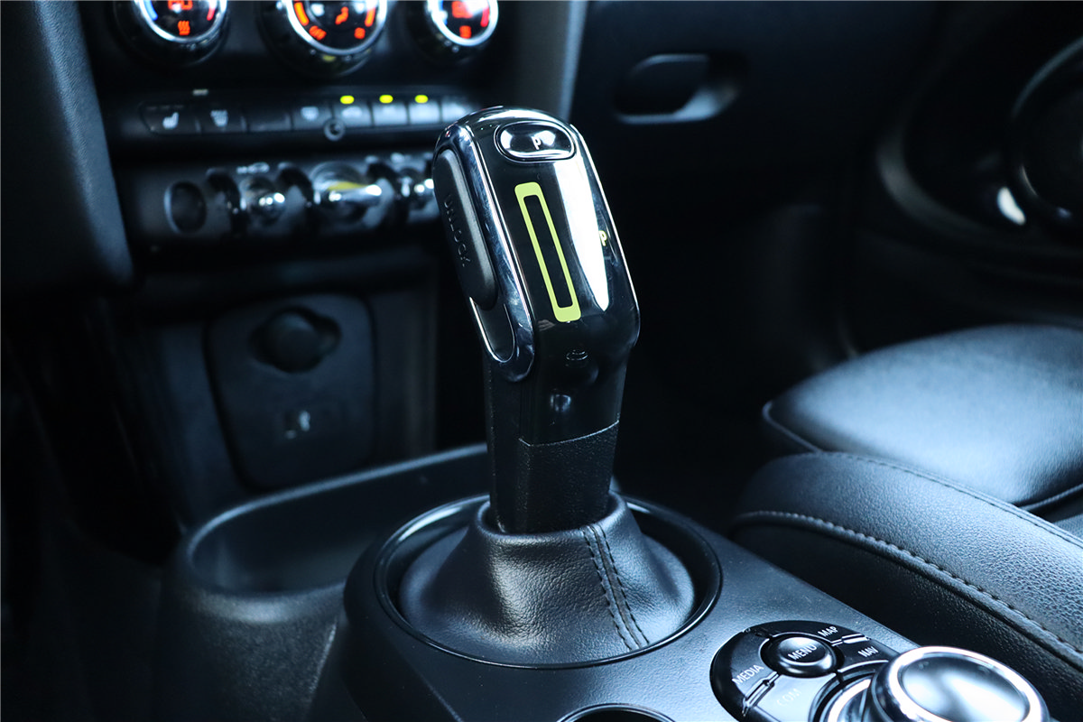 Used 2024 MINI Cooper SE FWD image 34