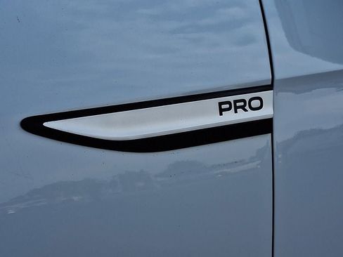 Certified 2023 Volkswagen ID.4 Pro RWD image 30