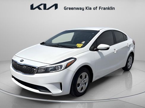 Used 2017 Kia Forte LX FWD image 3