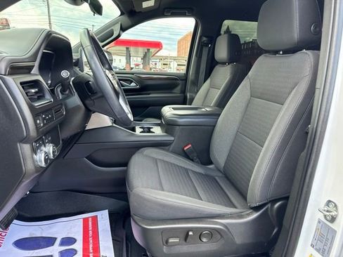 Used 2023 GMC Yukon SLE AWD/4WD image 11