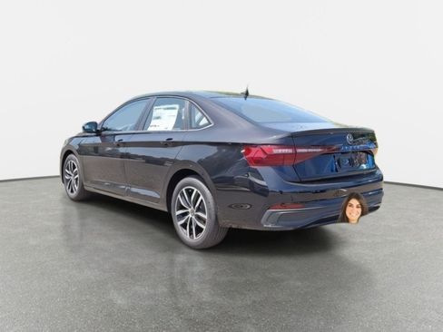 New 2025 Volkswagen Jetta SE image 4