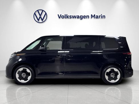 New 2025 Volkswagen ID. Buzz Pro S RWD image 2
