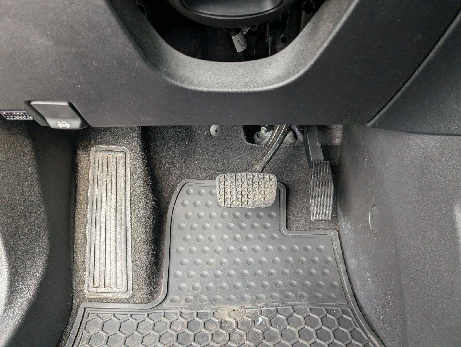Used 2019 Chevrolet Equinox LT FWD image 29