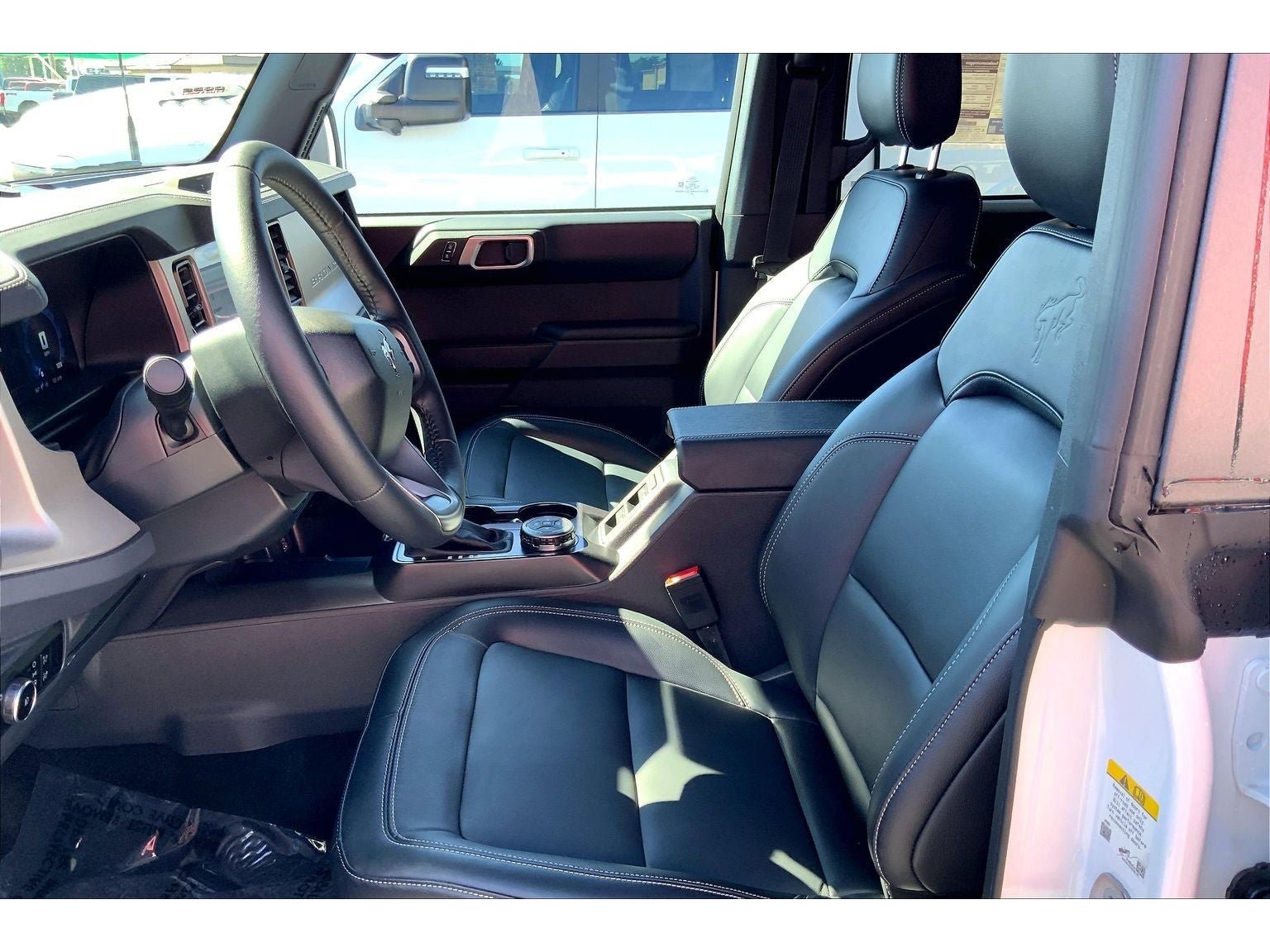 New 2026 Ford Bronco Outer Banks w/ Sasquatch Package AWD/4WD image 24