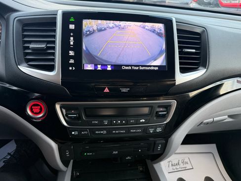 Used 2016 Honda Pilot Touring image 23