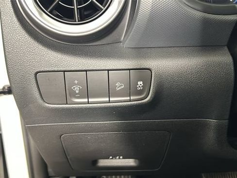 Certified 2023 Hyundai Kona SEL AWD/4WD image 19