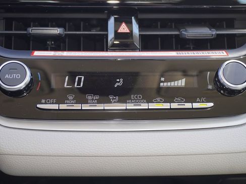 Used 2026 Toyota Corolla LE FWD image 15