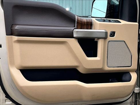 Used 2018 Ford F150 Lariat image 25