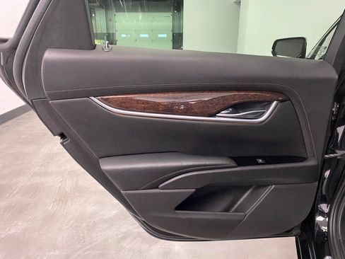 Used 2014 Cadillac XTS Premium FWD image 25