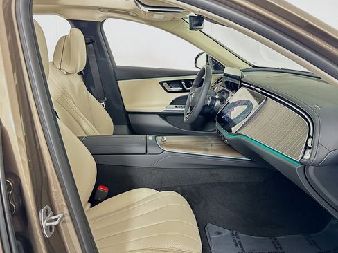 New 2026 Mercedes-Benz E 450 4MATIC Sedan image 6