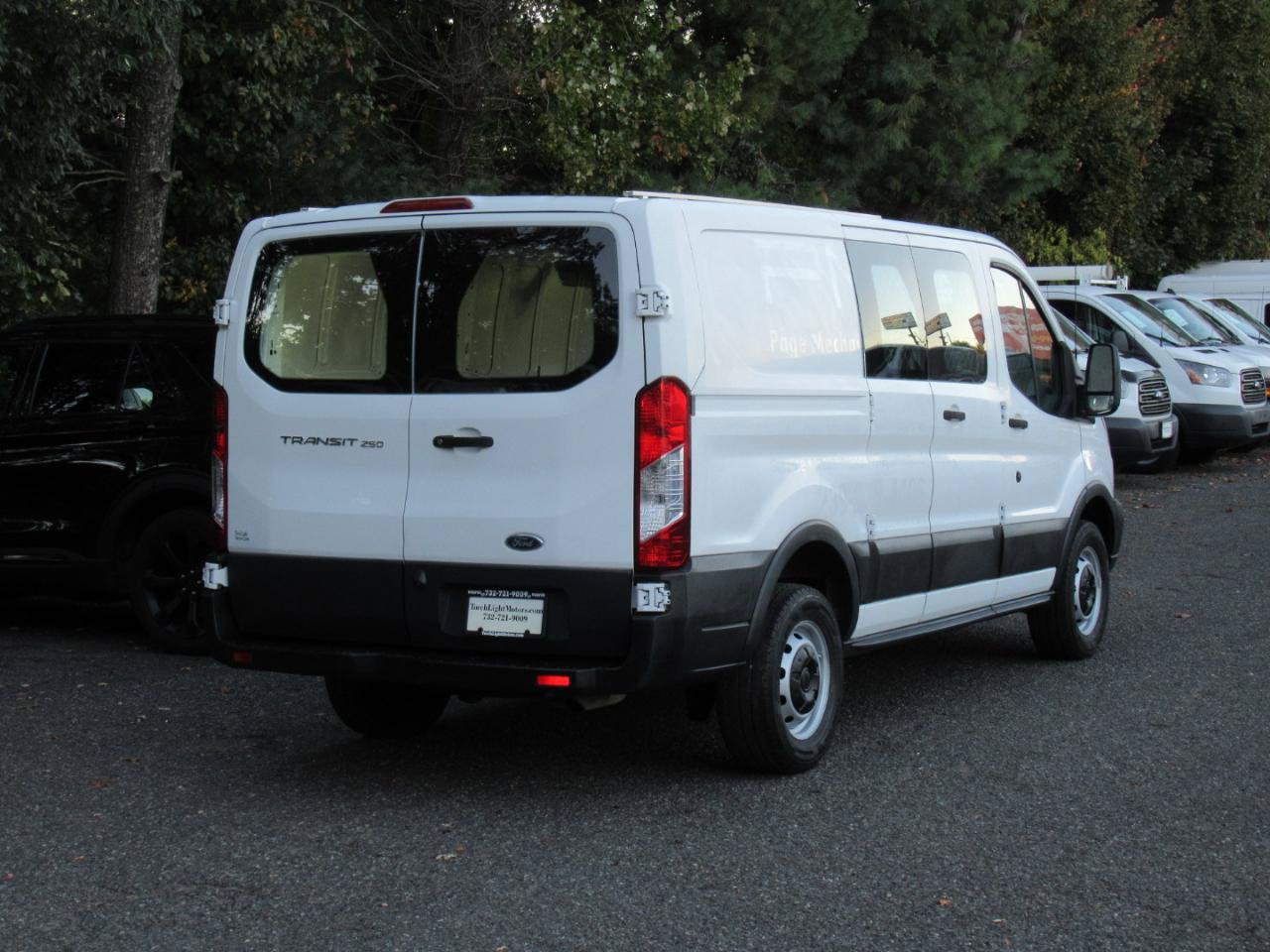 Used 2018 Ford Transit 250 130 Low Roof RWD image 5