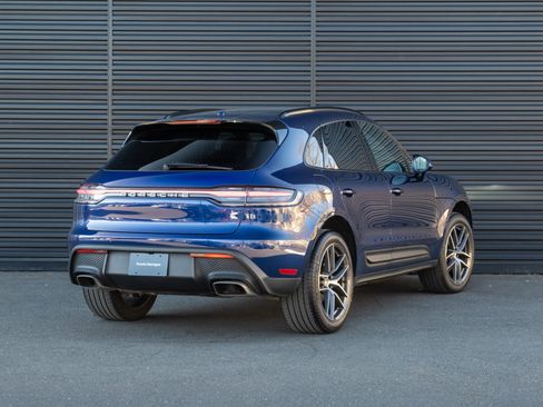 Certified 2024 Porsche Macan image 8