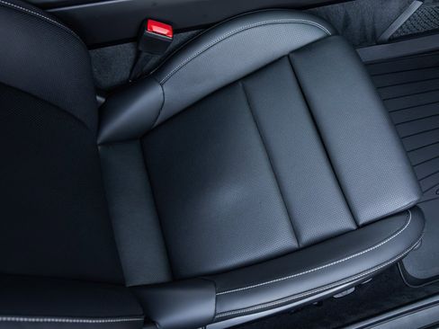 Certified 2024 Porsche 911 Targa 4 image 40