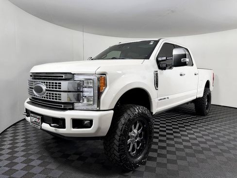 Used 2017 Ford F350 Platinum w/ Platinum Ultimate Package AWD/4WD image 3