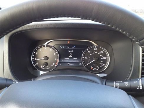 Certified 2024 Nissan Frontier SV w/ Technology Package image 15