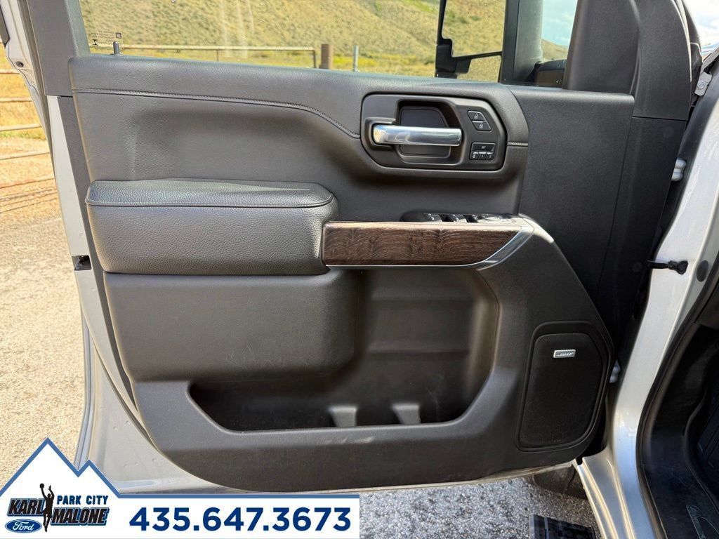 Used 2022 GMC Sierra 2500 Denali w/ Denali Ultimate Package AWD/4WD image 14