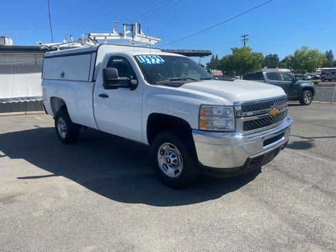 Used 2014 Chevrolet Silverado 2500 W/T AWD/4WD image 3