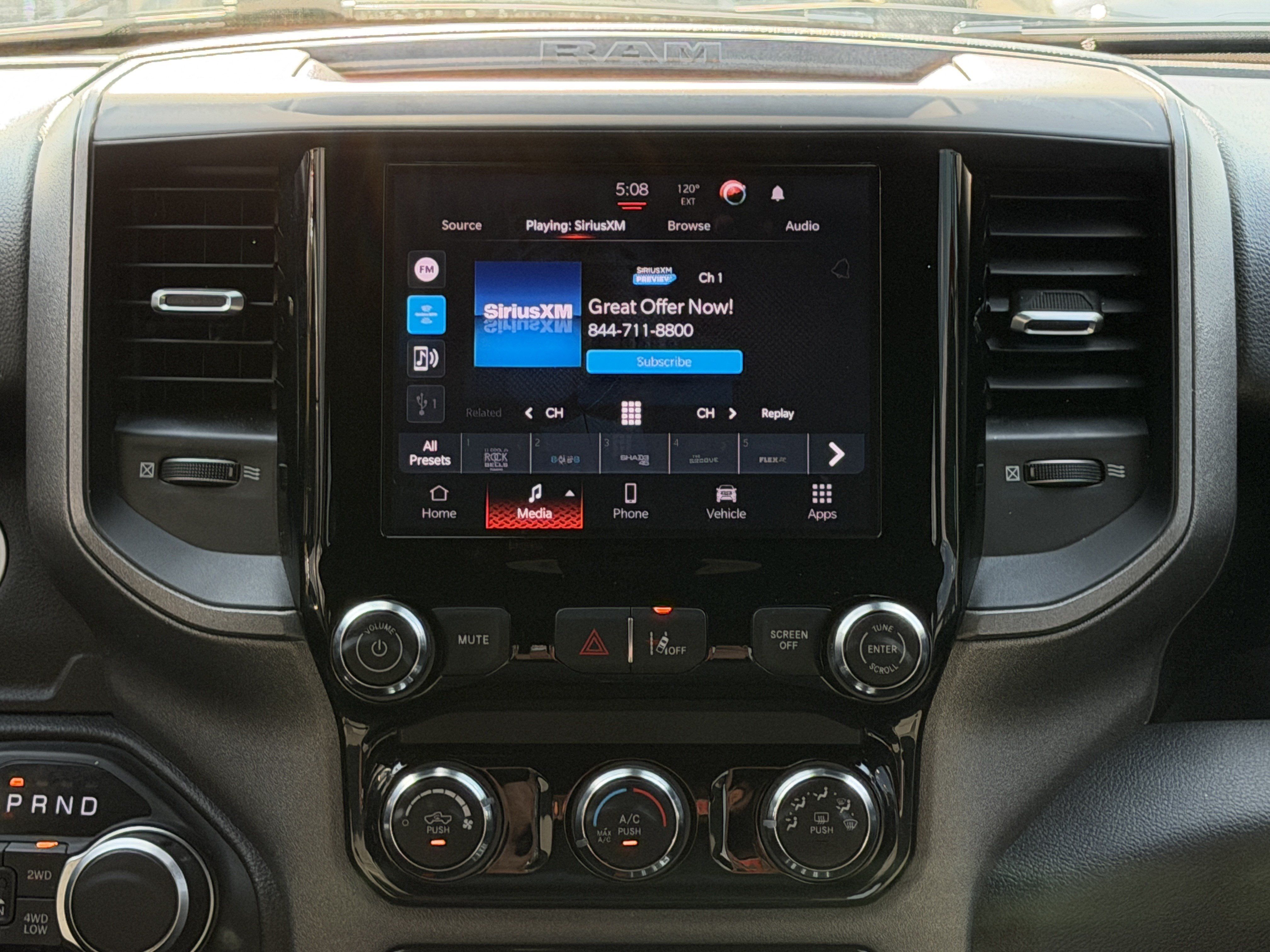Used 2025 RAM 1500 Warlock AWD/4WD image 28
