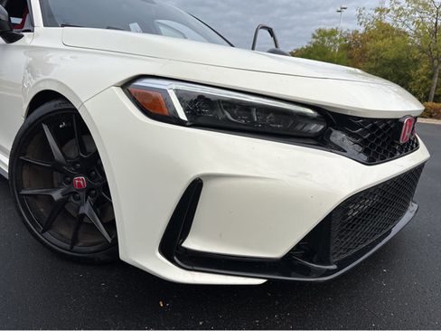Used 2023 Honda Civic Type R image 7