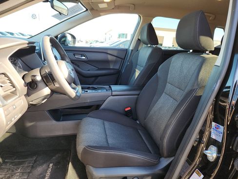 Used 2024 Nissan Rogue SV image 13